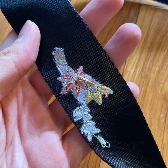 NWOT machine embroidered belt bag - Picture 3 of 5